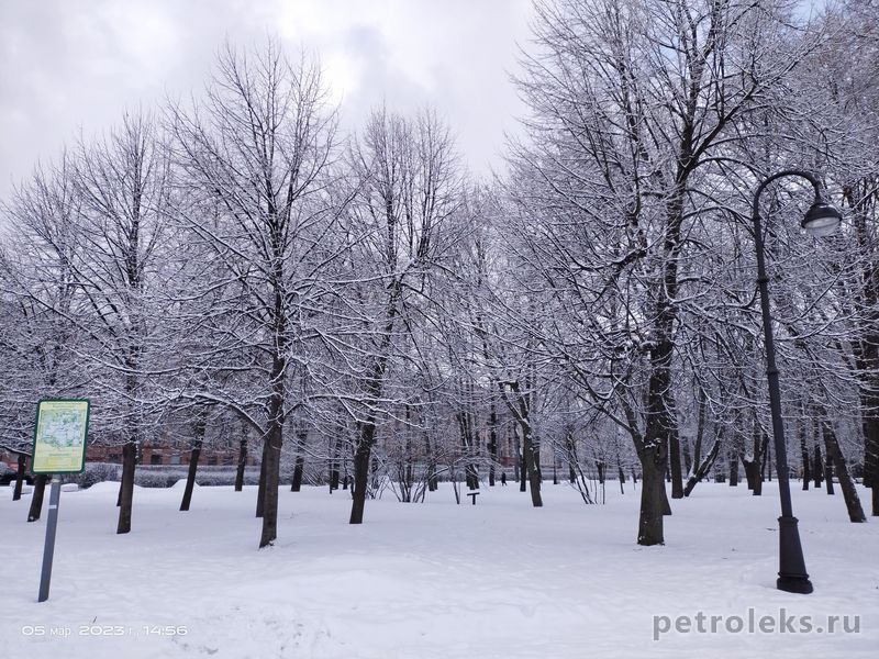 05.03.2023 - снег в Московском парке Победы (СПб)
